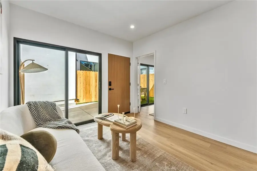 1/2 N Kingsley, Los Angeles, CA 90027 - #3