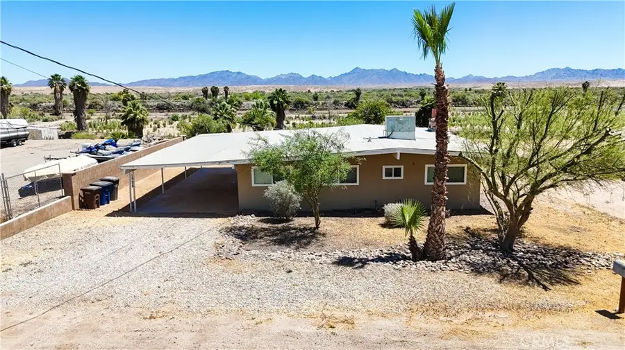 1526 Riviera Dr., Blythe, CA 92225 - #2