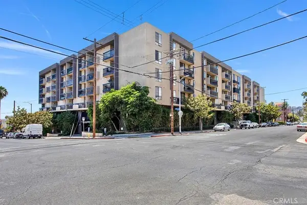 7320 Hawthorn Avenue #318, Los Angeles, CA 90046