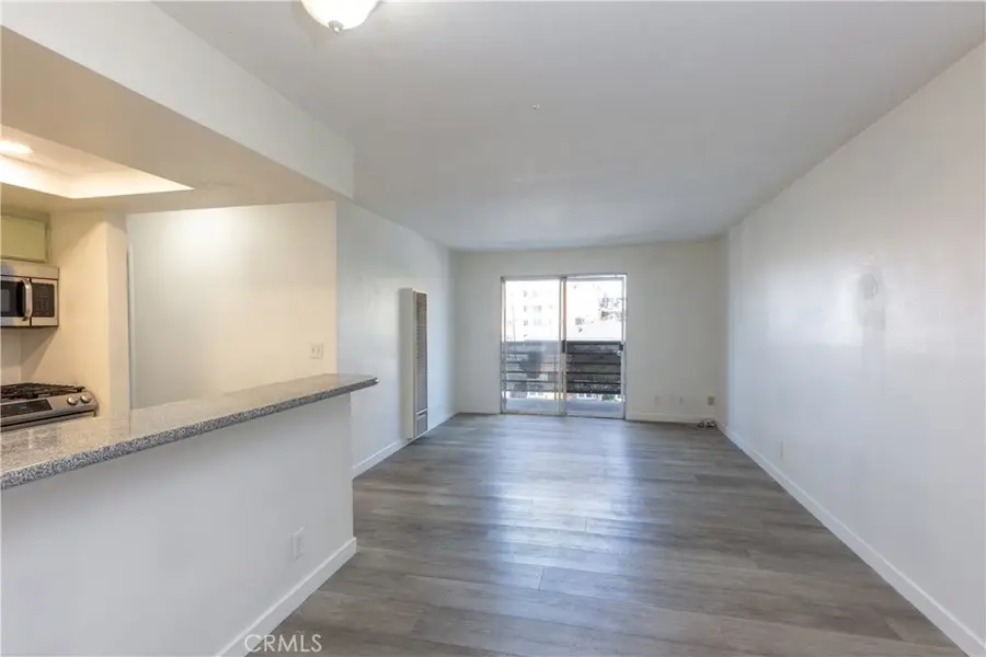 327 Chestnut Avenue #201, Long Beach, CA 90802 - #3