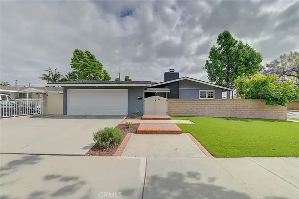 2044 W Spruce Avenue, Orange, CA 92868