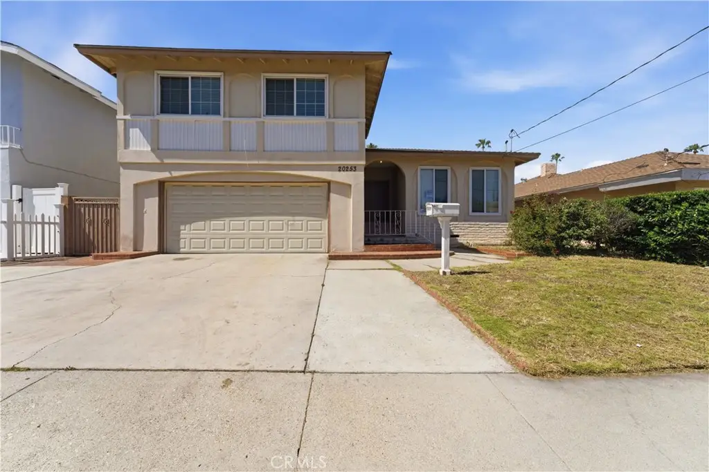 20253 Gifford Street, Winnetka, CA 91306 - #1