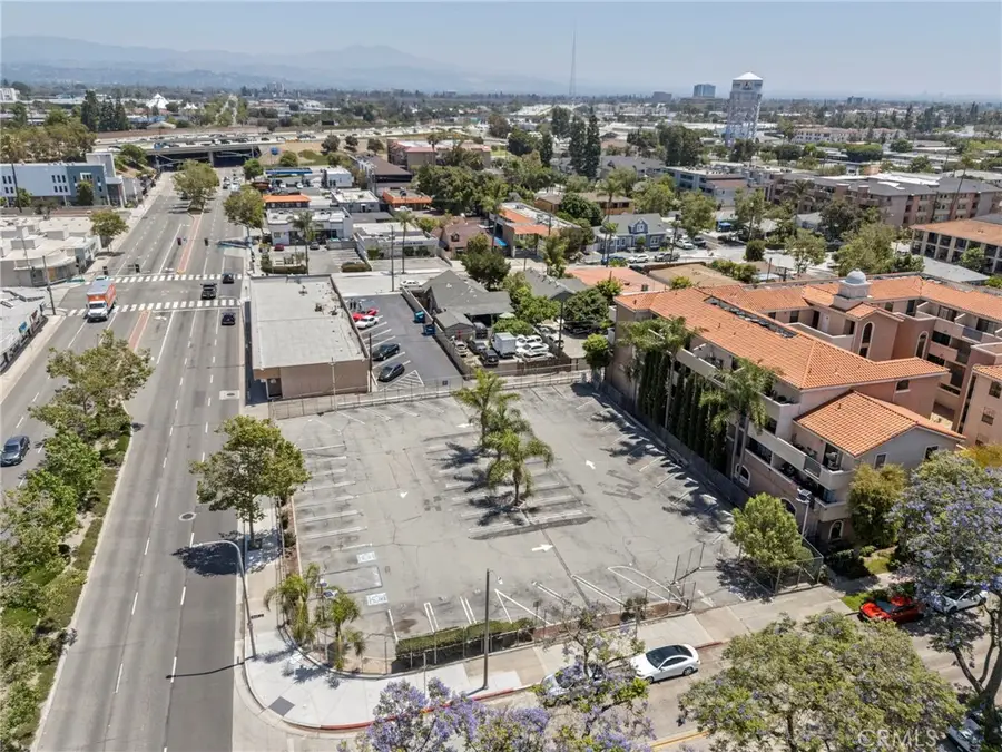 202 E 17th, Santa Ana, CA 92706 - #2