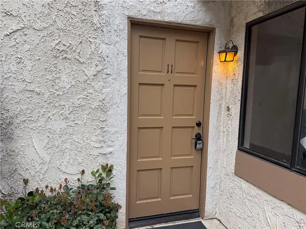 950 W Lambert #11, La Habra, CA 90631