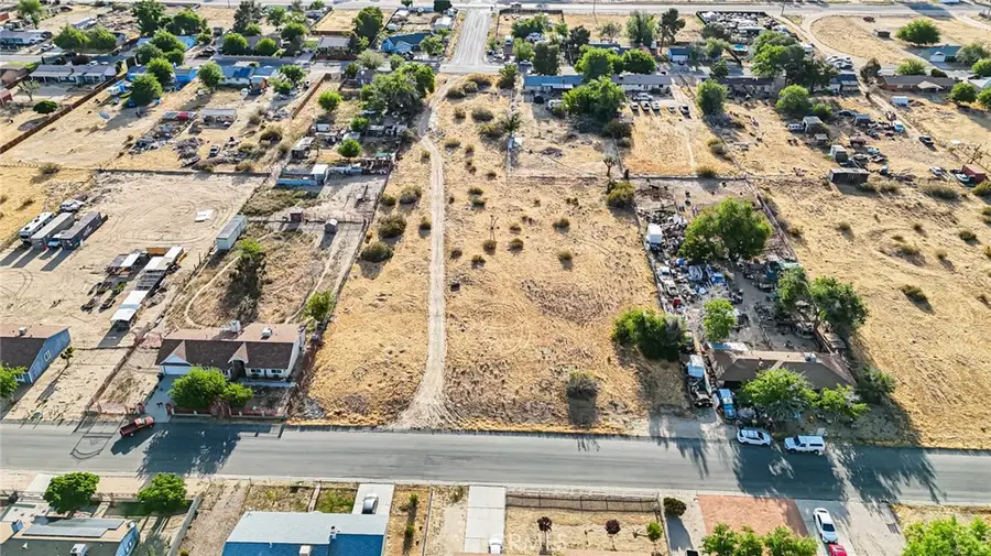 40582 168th Street E, Lake Los Angeles, CA 93535 - #2