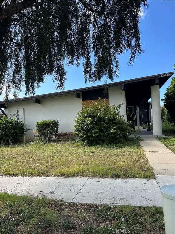113 Clearbrook, Costa Mesa, CA 92626