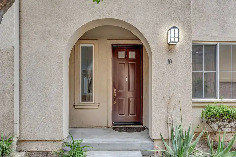 10 Salton, Irvine, CA 92602 - #2