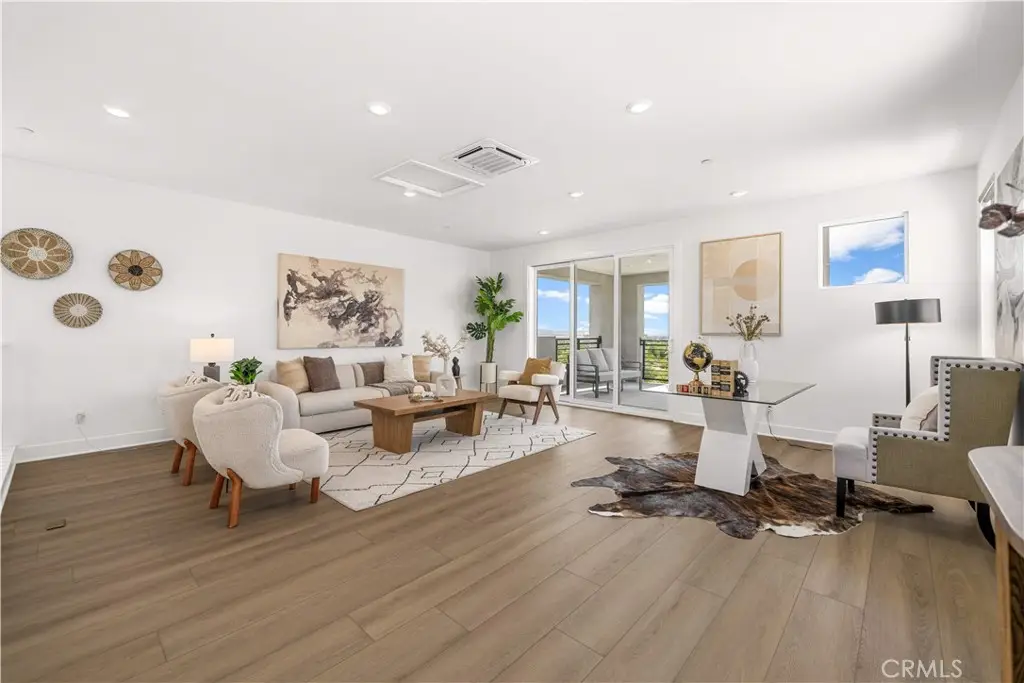608 Chinon, Irvine, CA 92618 - #1
