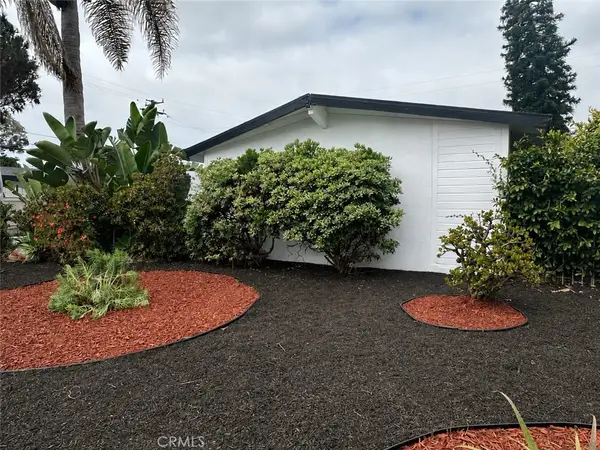 2107 Pomona, Costa Mesa, CA 92627