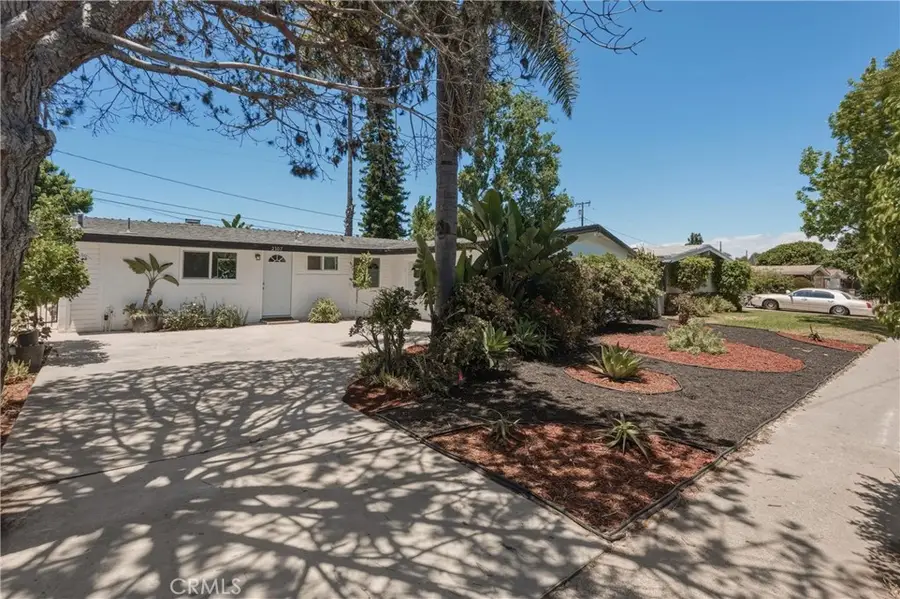 2107 Pomona, Costa Mesa, CA 92627 - #2