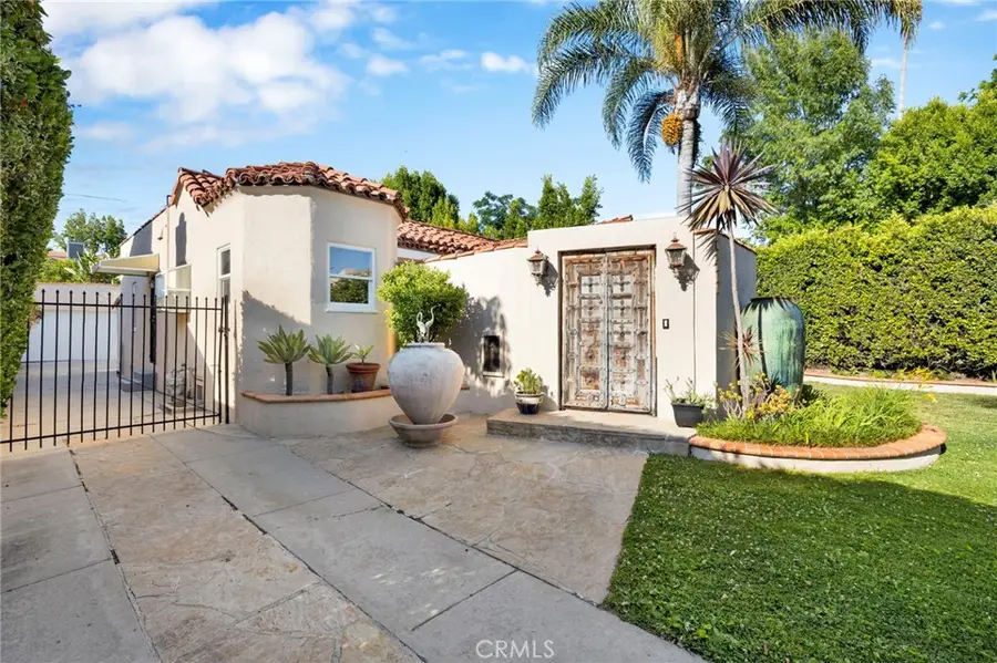 11301 Blix, West Toluca Lake, CA 91602 - #3
