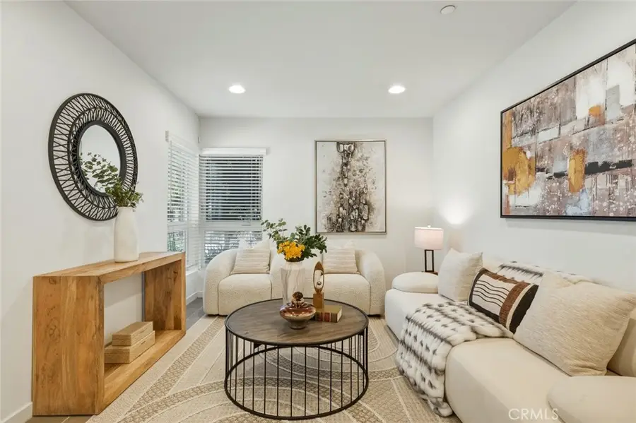 5627 W Observation Lane, Los Angeles, CA 90028 - #3
