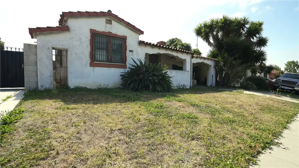 10504 S Manhattan, Los Angeles, CA 90047 - #1
