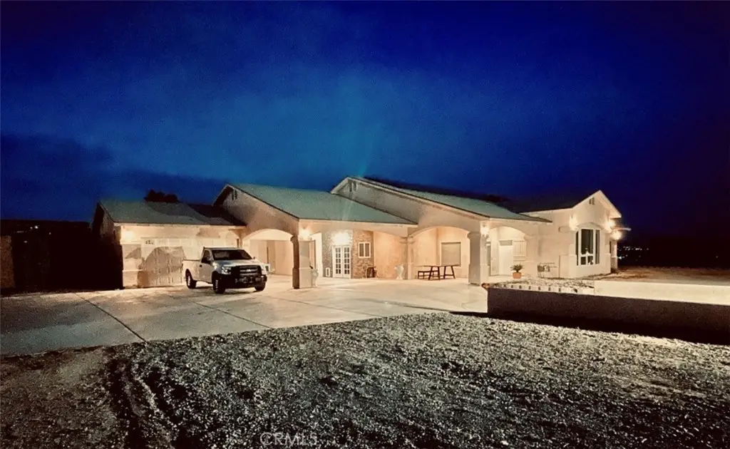 16192 Molino, Victorville, CA 92395 - #1