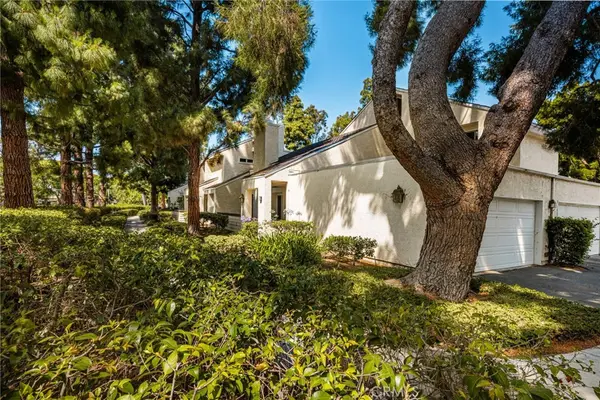 8 Claret #49, Irvine, CA 92614