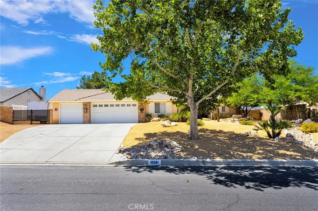 19581 Powhatan Rd, Apple Valley, CA 92308 - #1
