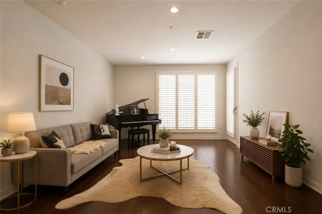21301 Erwin Street #305, Woodland Hills, CA 91367 - #1