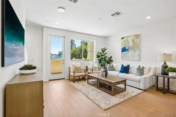 5876 Linden Ave Avenue #9, Long Beach, CA 90805