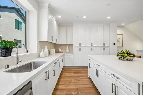 5876 Linden Ave Avenue #6, Long Beach, CA 90805
