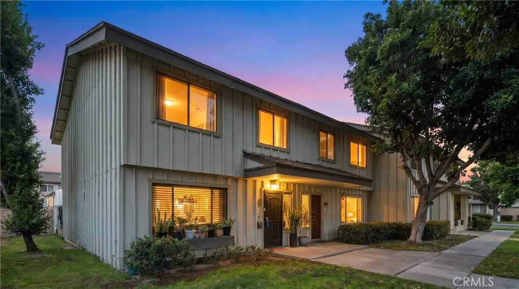 10015 Karmont Avenue, South Gate, CA 90280 - #1