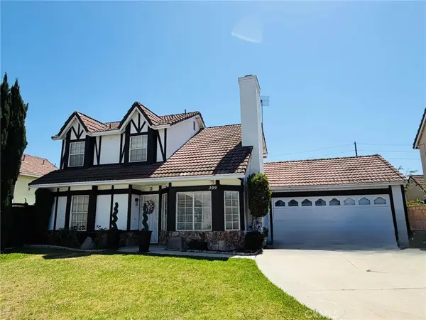 309 Burlington, Santa Ana, CA 92704