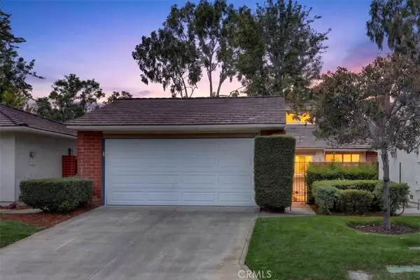 27 Dogwood S, Irvine, CA 92612