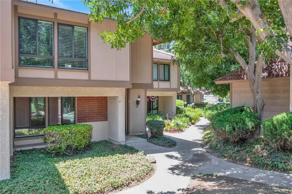 2993 N Cottonwood #13, Orange, CA 92865