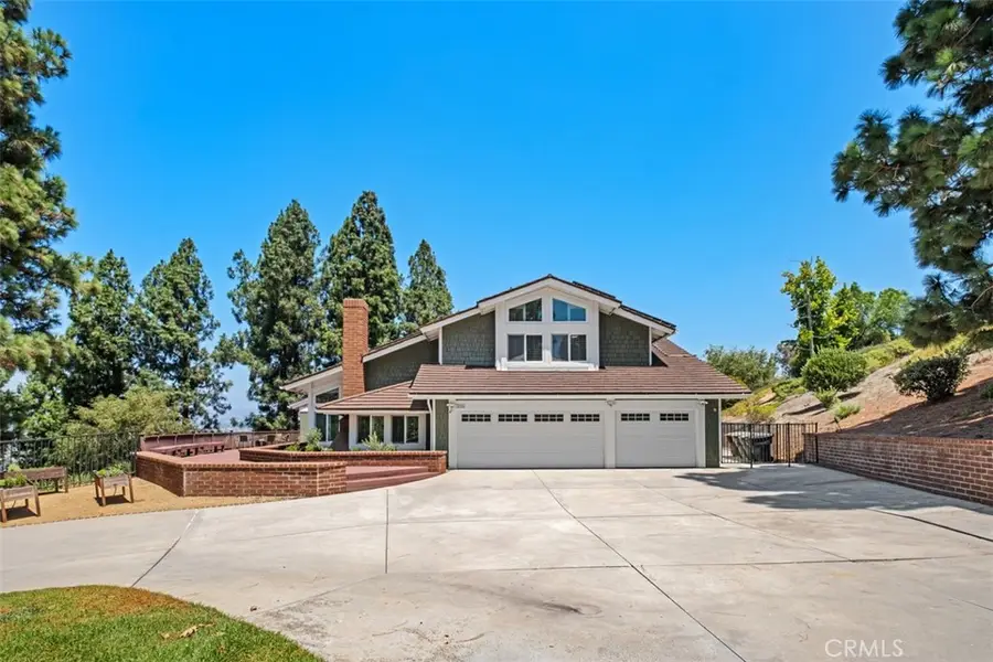 5780 E River Valley Trail, Anaheim Hills, CA 92807 - #2