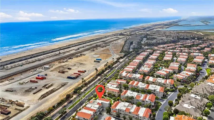 6051 Broadstone Circle, Huntington Beach, CA 92648 - #2