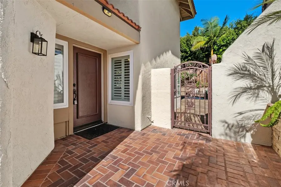 27 Campanero E, Irvine, CA 92620 - #2