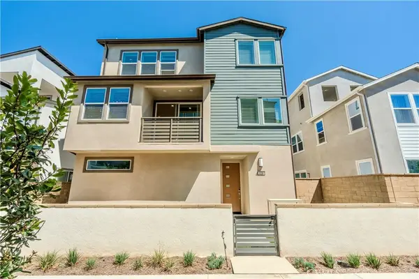 426 Lobata, Irvine, CA 92618