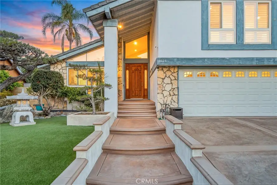 2909 S Diamond Street, Santa Ana, CA 92704 - #2
