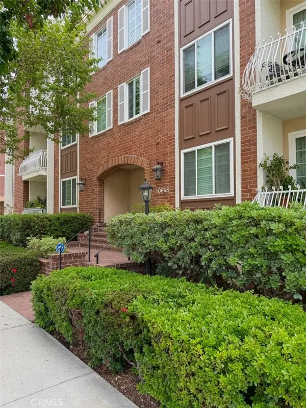 10668 Eastborne, Los Angeles, CA 90024