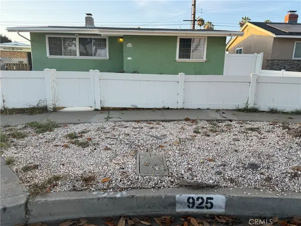 925 W Maplewood, Fullerton, CA 92832