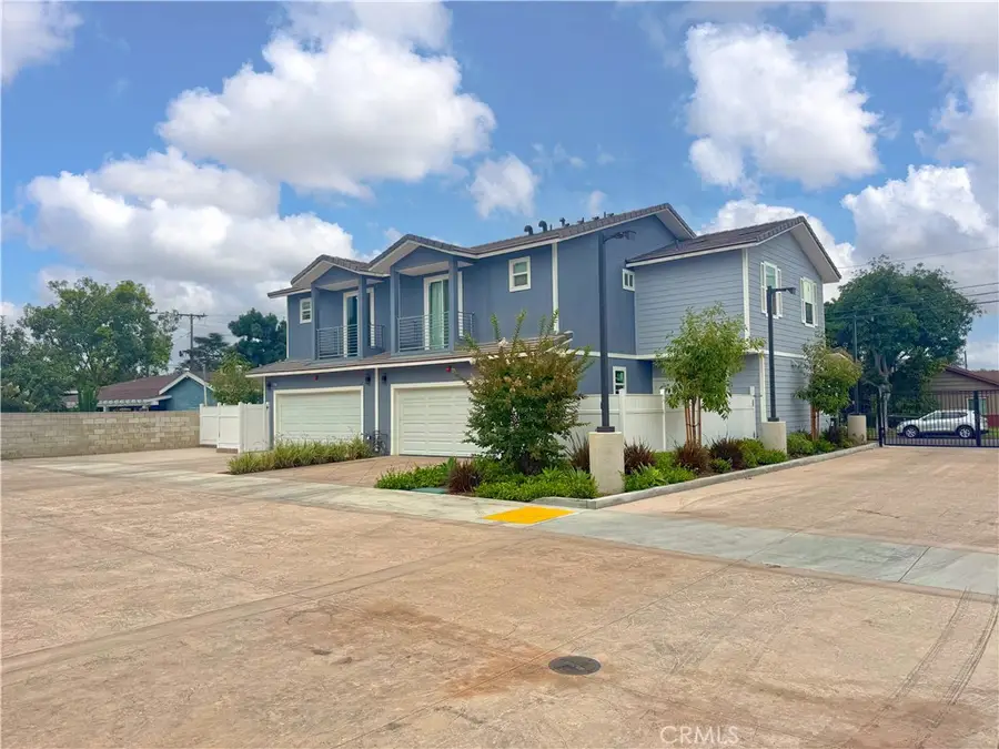 1113 N. Bewley, Santa Ana, CA 92703 - #3