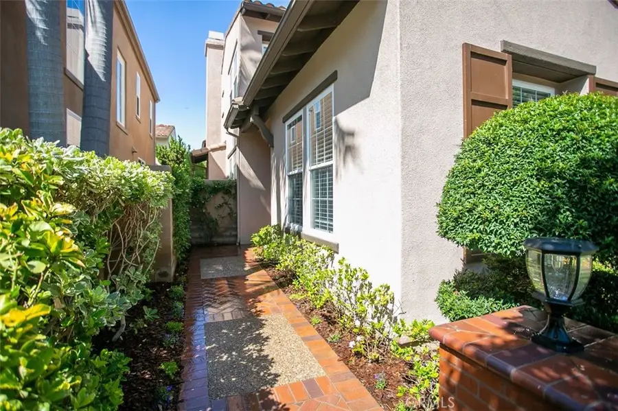 31 Dinuba, Irvine, CA 92602 - #2