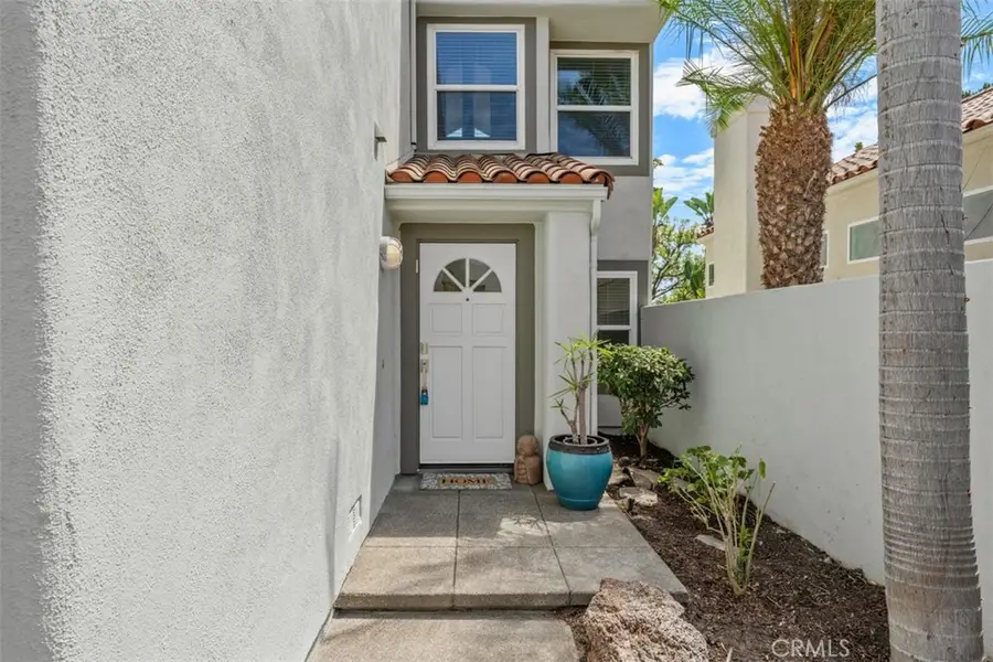 27 Almeria, Irvine, CA 92614 - #2