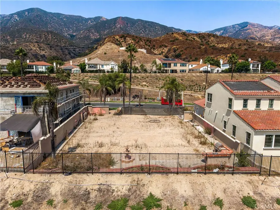 3873 Lilac Canyon Ln, Altadena, CA 91001 - #3