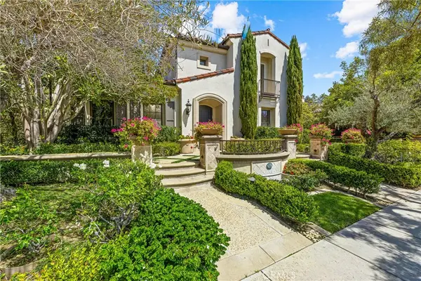 28 Blue Summit, Irvine, CA 92603