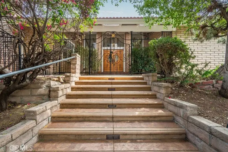 3160 Sepulveda Blvd, Sherman Oaks, CA 91403 - #2