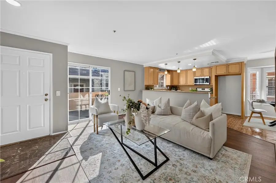 323 Genoa St #A, Monrovia, CA 91016 - #2