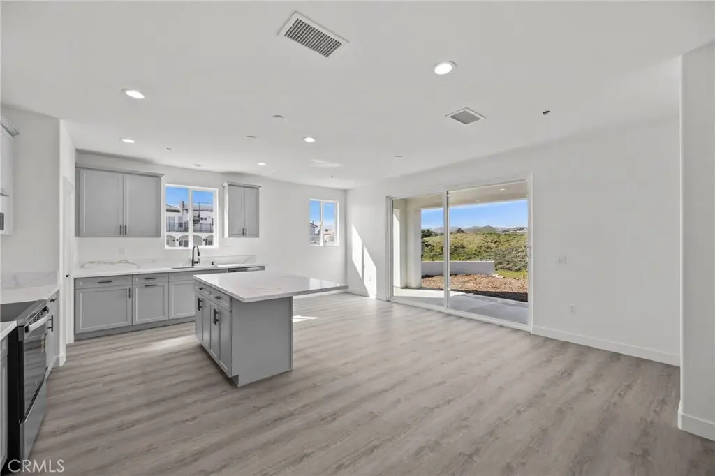 16765 La Bella Villa, Riverside, CA 92503 - #1