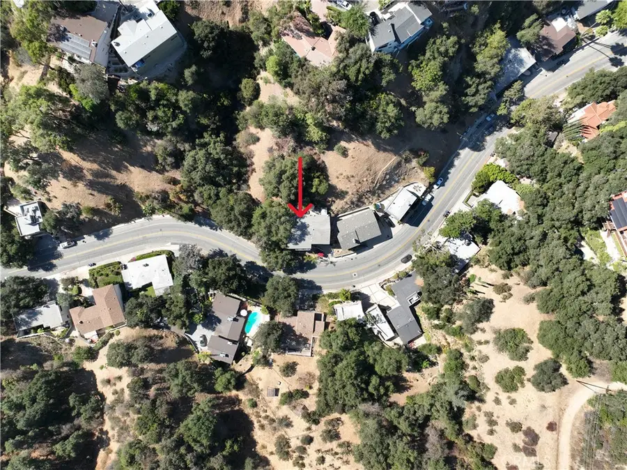 2567 E Chevy Chase, Glendale, CA 91206 - #3