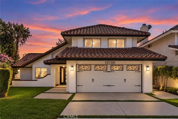 19700 Lull, Los Angeles, CA 91306