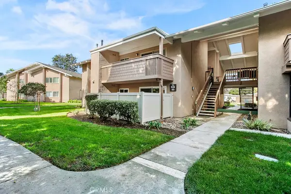 8877 Lauderdale Court #212B, Huntington Beach, CA 92646