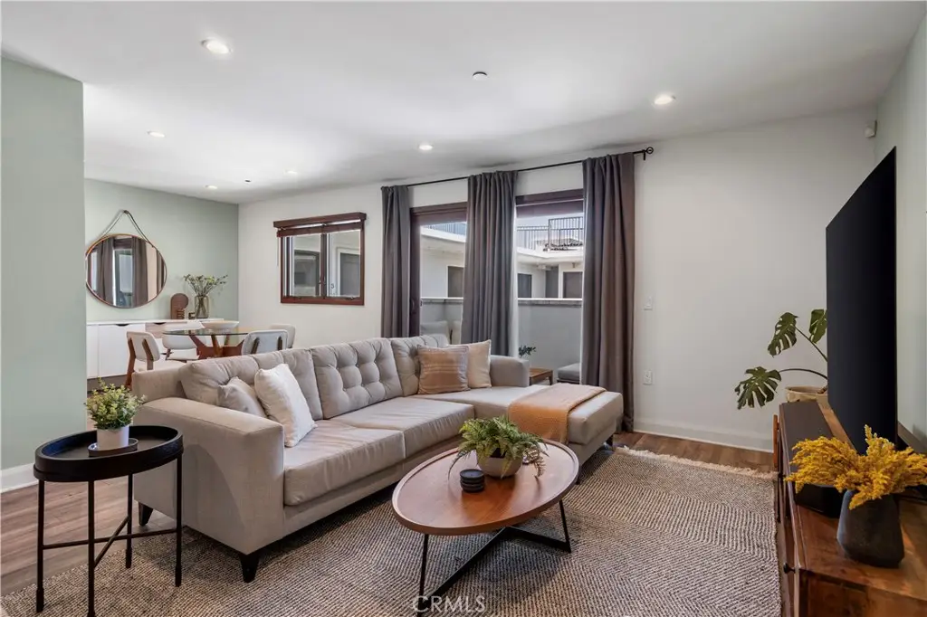 853 S Lucerne #306, Los Angeles, CA 90005 - #1