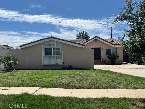 17226 Elkwood, Lake Balboa, CA 91406