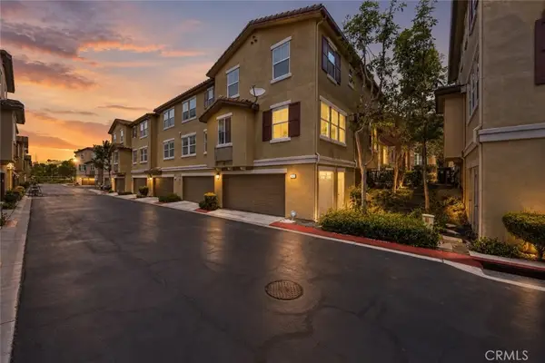 8475 E Kendra Loop, Orange, CA 92867