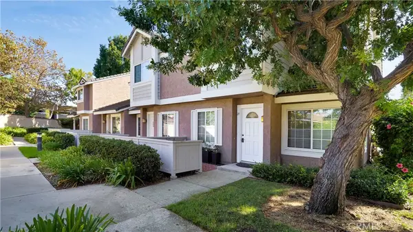 27 Christamon S, Irvine, CA 92620