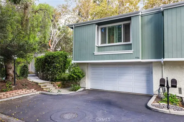 936 Hollow Brook, Costa Mesa, CA 92626